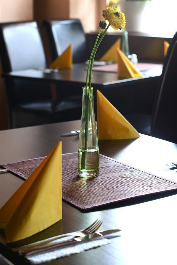 Hotel Jaegerhof Roth  Bagian luar foto