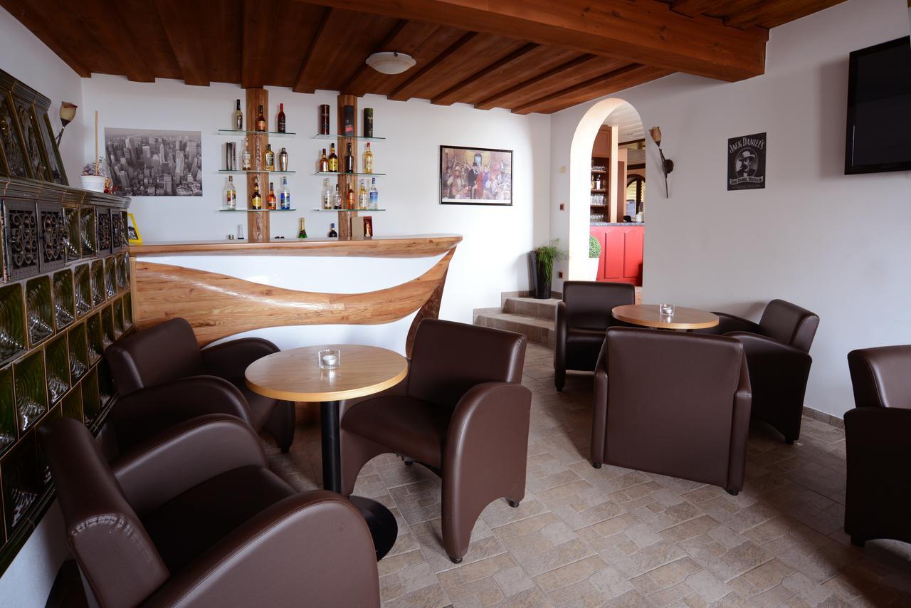Hotel Jaegerhof Roth  Bagian luar foto