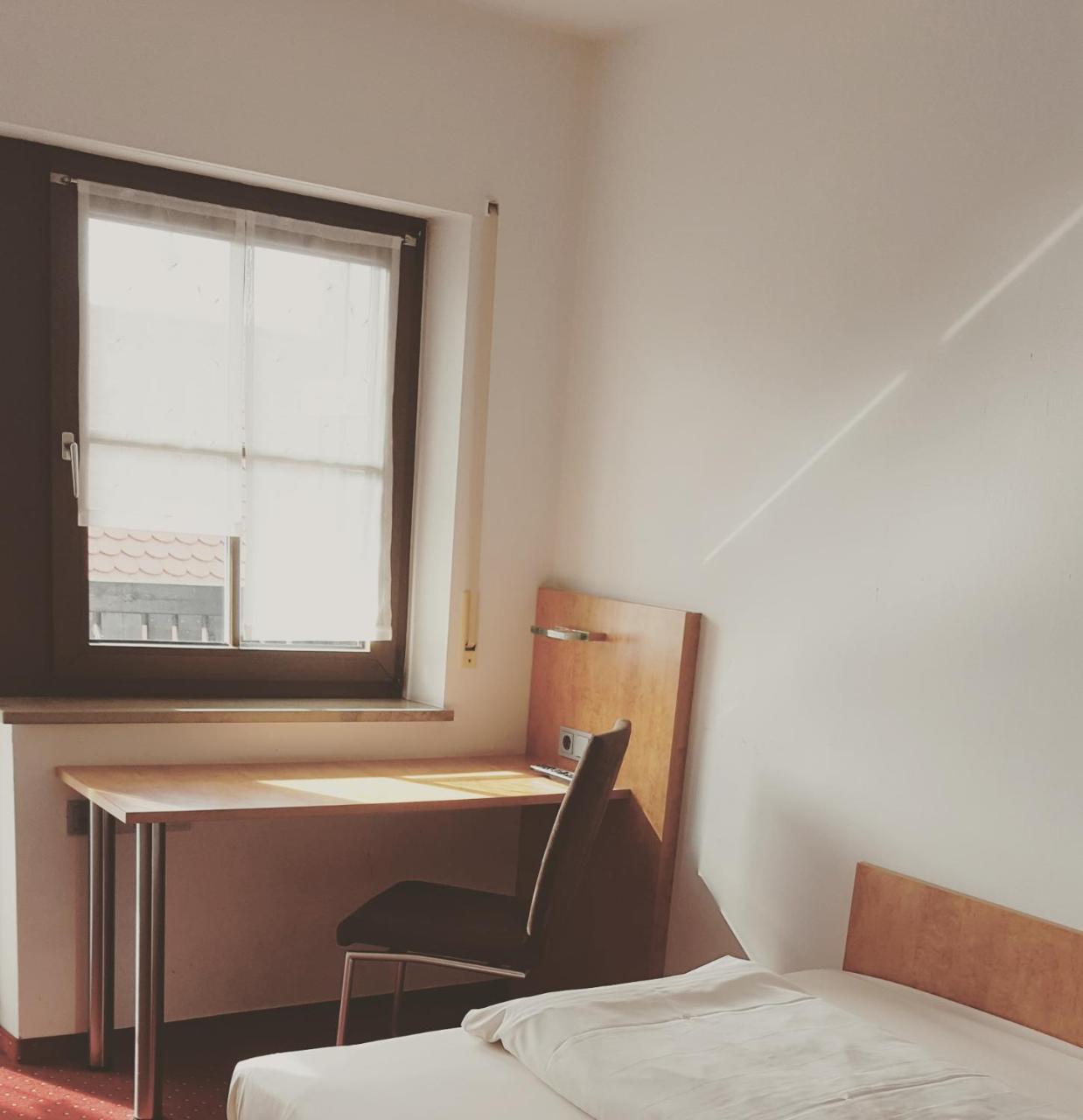 Hotel Jaegerhof Roth  Bagian luar foto